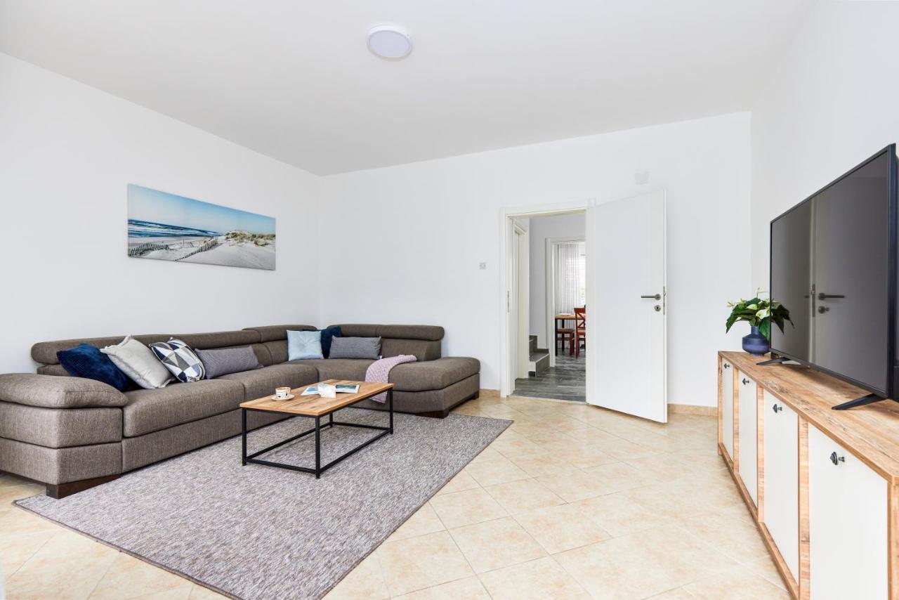 Waikiki Beach House Villa Tivat Eksteriør bilde
