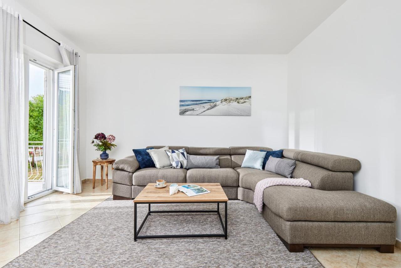 Waikiki Beach House Villa Tivat Eksteriør bilde