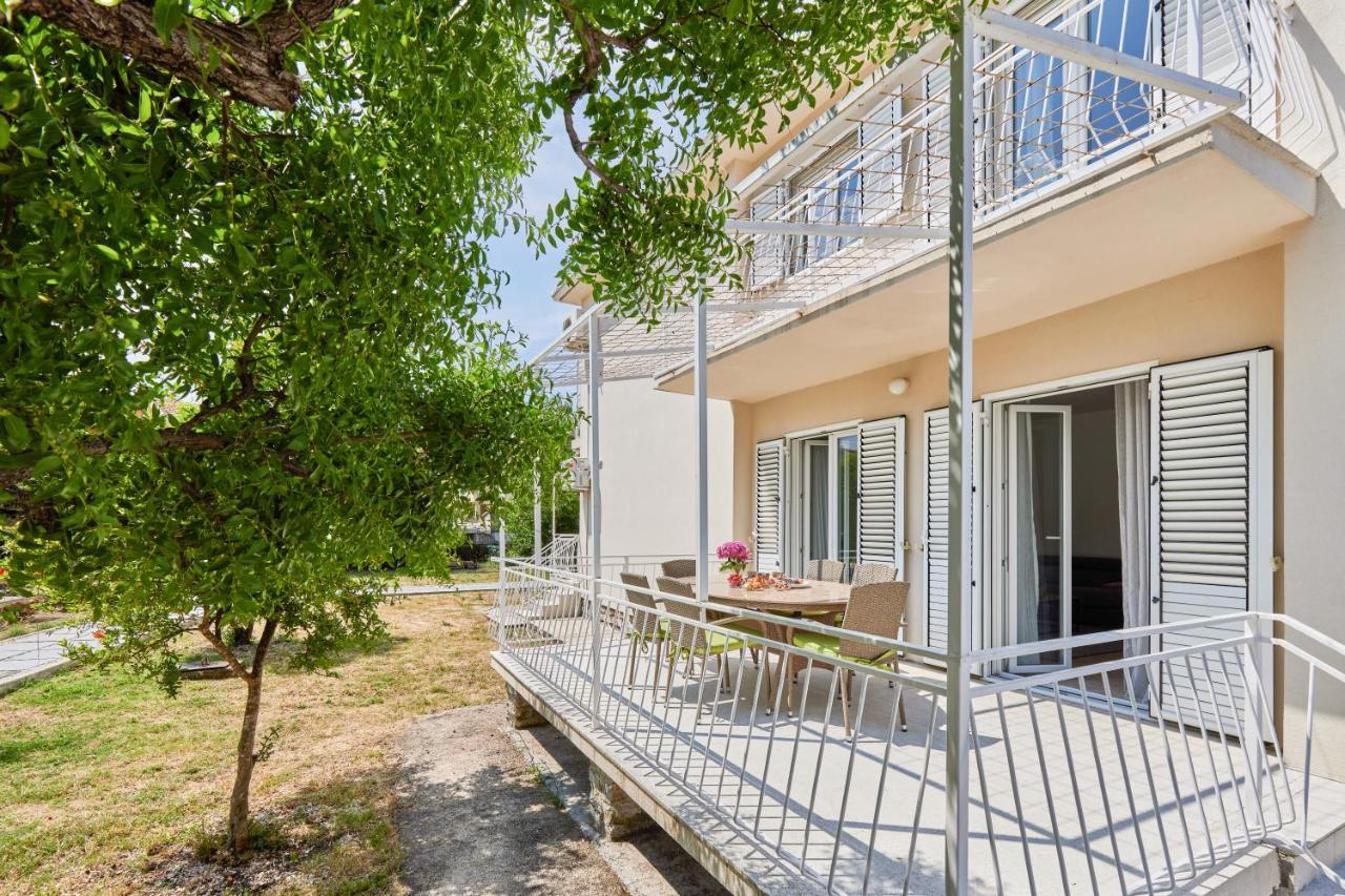 Waikiki Beach House Villa Tivat Eksteriør bilde