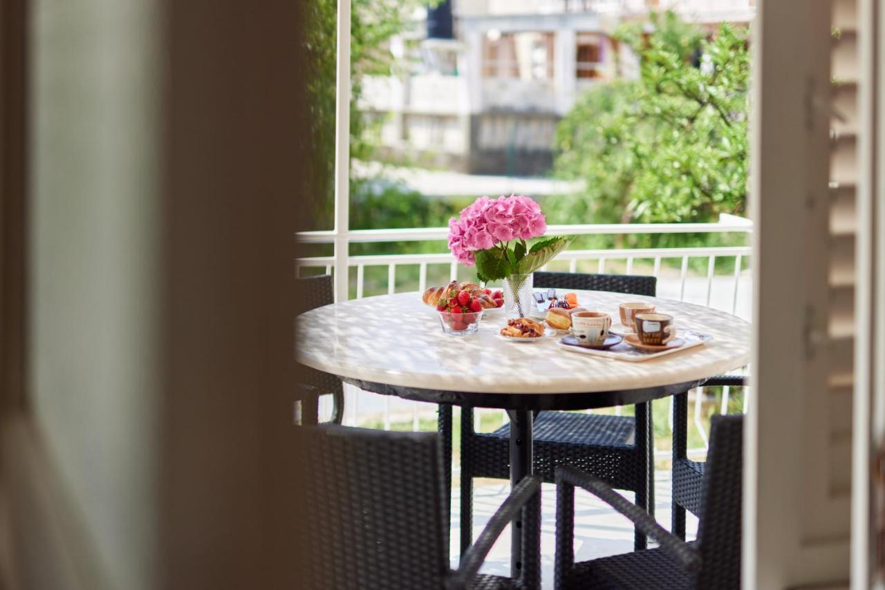 Waikiki Beach House Villa Tivat Eksteriør bilde